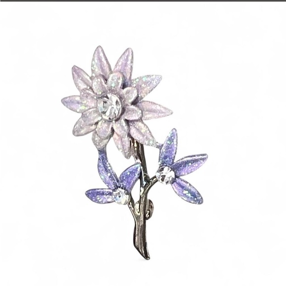 Vintage Floral Brooch with Clear Rhinestones - Picture 4 of 4